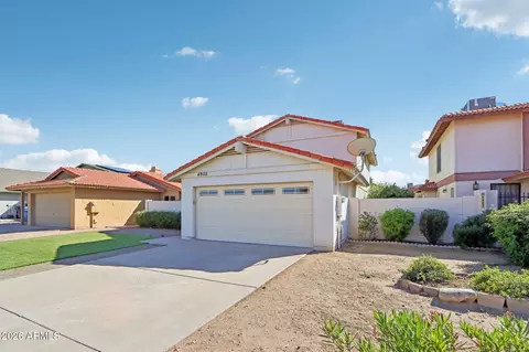4905 W Gelding Dr, Glendale, AZ 85306