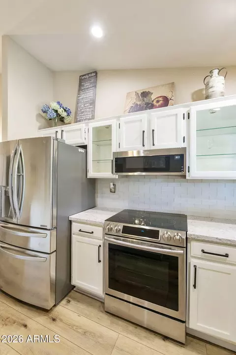 Kitchen - 1044 E Indigo St, Mesa, AZ 85203 photo 2 of 8