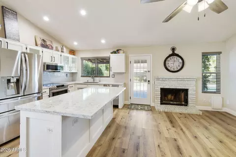 Kitchen - 1044 E Indigo St, Mesa, AZ 85203 photo 1 of 8