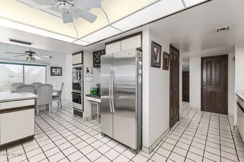 Kitchen - 5445 S Lighthouse Ln, Tempe, AZ 85283 photo 3 of 3