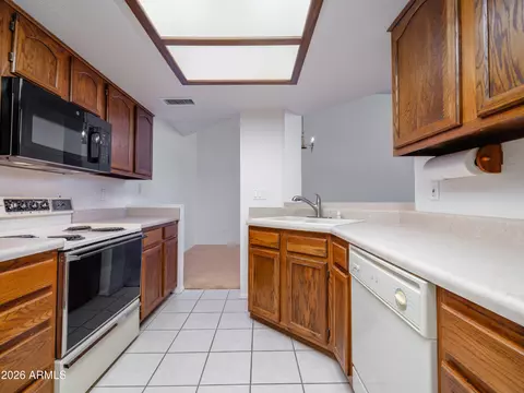 Kitchen - 41 E Betty Elyse Ln, Phoenix, AZ 85022 photo 3 of 3