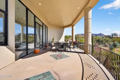 Exterior - 8812 E Palm Ln, Mesa, AZ 85207 photo 7 of 20