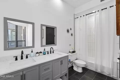 Bath - 8812 E Palm Ln, Mesa, AZ 85207 photo 12 of 14