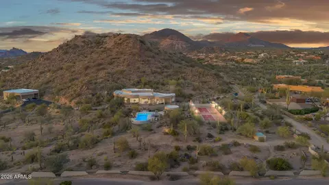 8812 E Palm Ln, Mesa, AZ 85207
