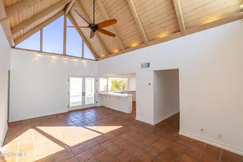 Living - 1302 E Nicolet Ave, Phoenix, AZ 85020 photo 2 of 3