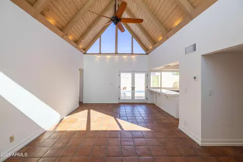 Living - 1302 E Nicolet Ave, Phoenix, AZ 85020 photo 3 of 3