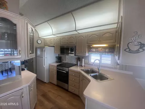 1638 W Yuma Ave, Apache Junction, AZ 85119 photo 2