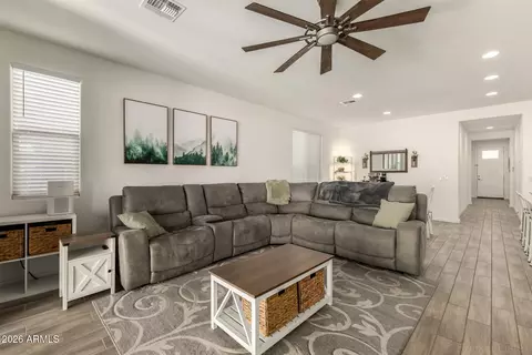 Entry Way - 7456 E Olla Ave, Mesa, AZ 85212 photo 3 of 8