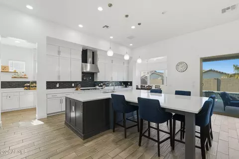 Kitchen - 9916 E Retrograde Dr, Mesa, AZ 85212 photo 5 of 6