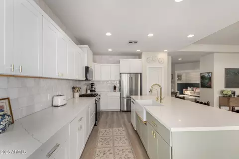 Kitchen - 8942 E Hobart St, Mesa, AZ 85207 photo 4 of 4