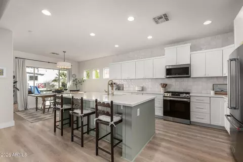 8942 E Hobart St, Mesa, AZ 85207