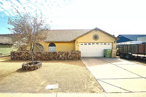7213 W Tuckey Ln, Glendale, AZ 85303