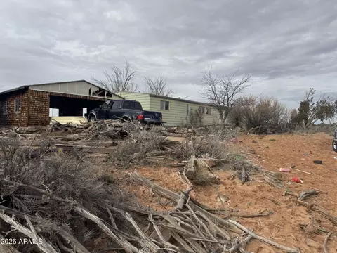 75 N County Rd, Chambers, AZ 86502