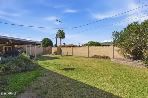 Exterior - 940 E Berridge Ln, Phoenix, AZ 85014 photo 3 of 5