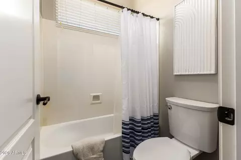 Bath - 2842 E Blackhawk Ct, Gilbert, AZ 85298 photo 6 of 7
