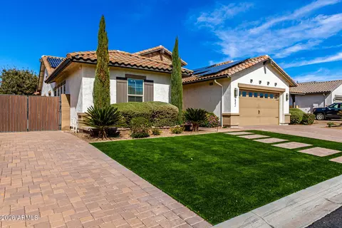 Exterior - 2842 E Blackhawk Ct, Gilbert, AZ 85298 photo 2 of 11