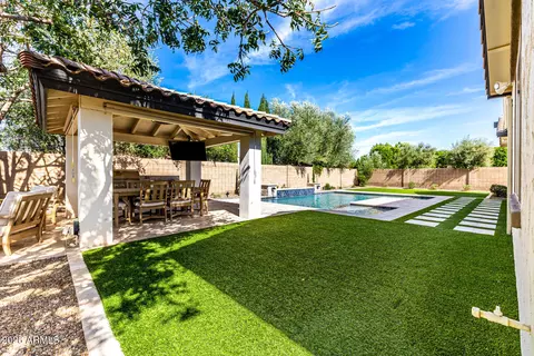 Exterior - 2842 E Blackhawk Ct, Gilbert, AZ 85298 photo 6 of 11