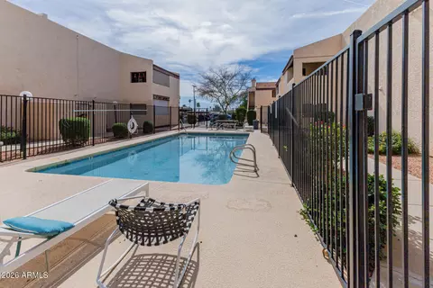 Exterior - 720 E Alice Ave #107, Phoenix, AZ 85020 photo 2 of 4