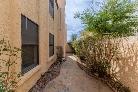 Exterior - 720 E Alice Ave #107, Phoenix, AZ 85020 photo 4 of 4