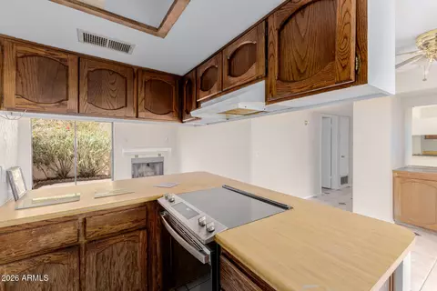 Kitchen - 720 E Alice Ave #107, Phoenix, AZ 85020 photo 2 of 2