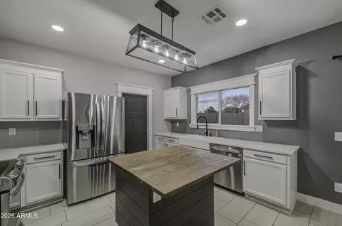 Kitchen - 5634 E Florian Ave, Mesa, AZ 85206 photo 4 of 5