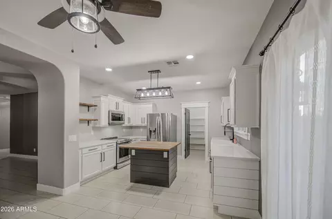 Kitchen - 5634 E Florian Ave, Mesa, AZ 85206 photo 2 of 5