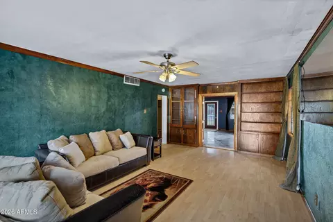 Living - 2842 E Cheery Lynn Rd, Phoenix, AZ 85016 photo 2 of 2