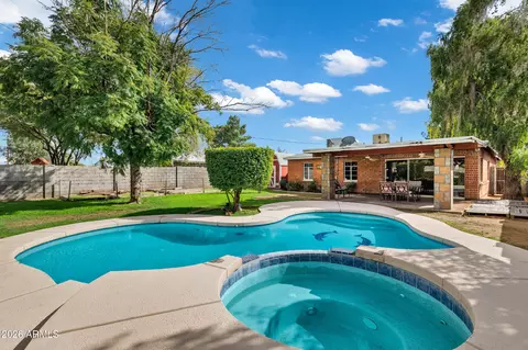 Exterior - 2842 E Cheery Lynn Rd, Phoenix, AZ 85016 photo 3 of 8