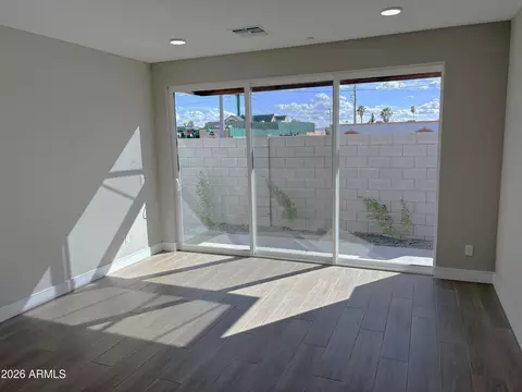 Living - 1005 E Pasadena Ave, Phoenix, AZ 85014 photo 1 of 1