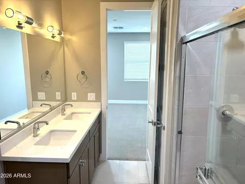 Bath - 1005 E Pasadena Ave, Phoenix, AZ 85014 photo 1 of 3