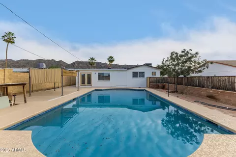 Exterior - 328 E Monte Way, Phoenix, AZ 85042 photo 5 of 9