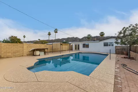 Exterior - 328 E Monte Way, Phoenix, AZ 85042 photo 3 of 9