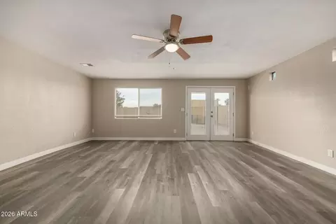 Living - 328 E Monte Way, Phoenix, AZ 85042 photo 4 of 6