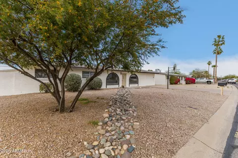 Exterior - 328 E Monte Way, Phoenix, AZ 85042 photo 2 of 9
