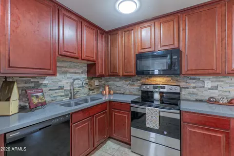 Kitchen - 1611 El Parque Dr, Tempe, AZ 85282 photo 3 of 4