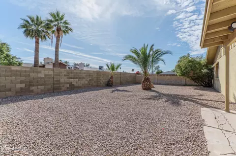 Exterior - 1611 El Parque Dr, Tempe, AZ 85282 photo 3 of 5