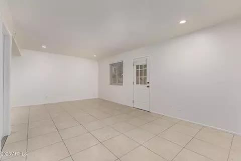Living - 3835 E Altadena Ave, Phoenix, AZ 85028 photo 2 of 3