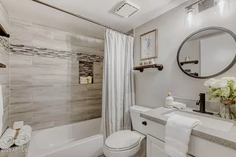 Bath - 490 E San Angelo Ave, Gilbert, AZ 85234 photo 3 of 4