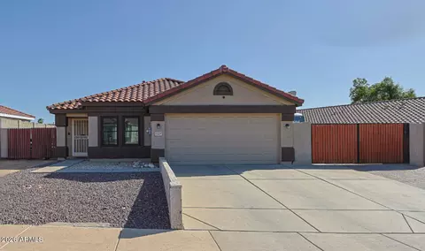 10529 W Robin Ln, Peoria, AZ 85383