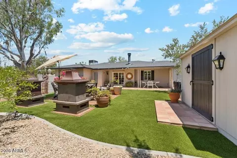 Exterior - 3201 E Colter St, Phoenix, AZ 85018 photo 5 of 12