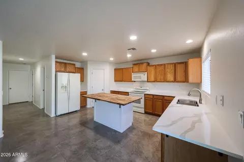 11538 W Vogel Ave, Youngtown, AZ 85363