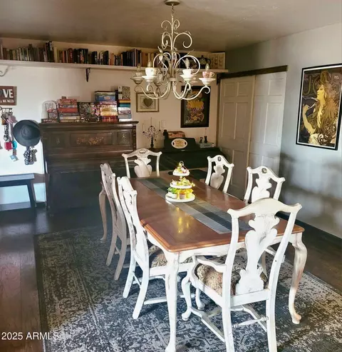 Dining - 3401 E Paradise Ln, Phoenix, AZ 85032 photo 2 of 2