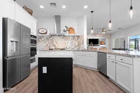 Kitchen - 4586 E Nightingale Ln, Gilbert, AZ 85298 photo 3 of 6