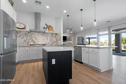 Kitchen - 4586 E Nightingale Ln, Gilbert, AZ 85298 photo 4 of 6