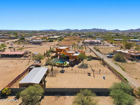 View/Area - 1114 E Carlise Rd, Phoenix, AZ 85086 photo 7 of 8