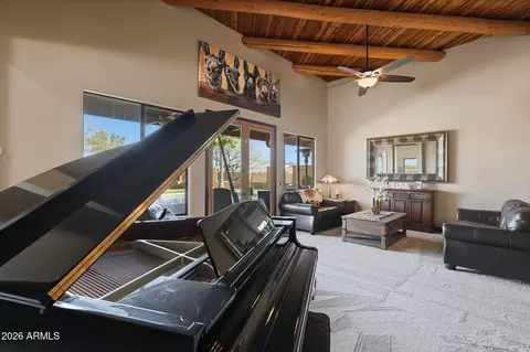 Living - 1114 E Carlise Rd, Phoenix, AZ 85086 photo 1 of 7