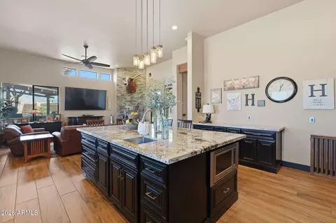 Kitchen - 1114 E Carlise Rd, Phoenix, AZ 85086 photo 3 of 5