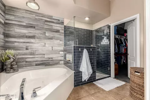 Bath - 11443 Ellis St, Mesa, AZ 85207 photo 2 of 3
