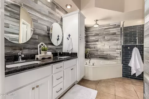 Bath - 11443 Ellis St, Mesa, AZ 85207 photo 1 of 3