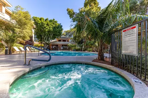 Exterior - 2989 N 44th St #3031, Phoenix, AZ 85018 photo 6 of 6